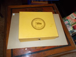 Beautiful rose pattern in a box of mocha coffee set