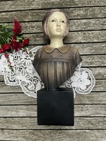 Young girl bust, child bust, female bust