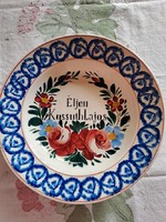 Múzeális értékű ~1800 'Éljen Kossuth Lajos' felirattal és virágokkal díszített kézzel festett tányér