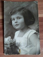 Régi fotó képeslap, kislány