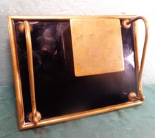 Réz kalamáris /fekete üveglapon/ 615 gramm, kb. 15x12cm Régiesbíróasztal dísz vagy gyűjtemény lehet.