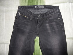 Levis revel black women's jeans (25s)