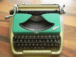 Hummingbird groma typewriter
