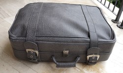 Retro gray suitcase with 2 wheels