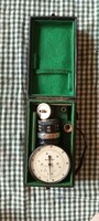 Antique ganz-mávag tachometer.