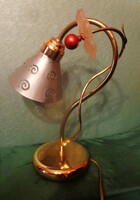 Asztali /"hangulat"/lámpa: fém váz, fém lámpaernyő, E 27 foglalat  Kb. 30 cm magas.