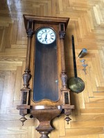 Wall clock with one weight