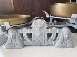 Antique refurbished unique scale with weights