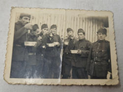 II. World War photo. Lunch of Hungarian soldiers at the front