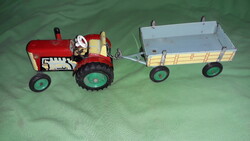 VINTAGE K.D.N CSEH lemezáru 1:25 TRAKTOR ZETOR pótkocsival MŰKÖDIK NINCS KULCS 32 cm a képek szerint