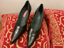 Beautiful women's leather shoes
