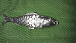 Old aluminum fish figure fisherman key ring ornament possibly flashing light (?) 5 Cm according to the pictures