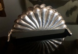 Shell-shaped silver napkin holder