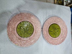 2 majolica plates
