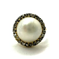 Art deco ring with mabe pearl and rose-cut diamonds