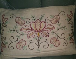 Pillow with gentleman's embroidery