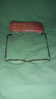 Very good condition approx. 2-strength silver-plated frame glasses with leather case as shown in the pictures