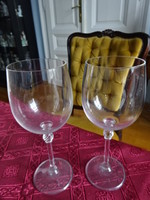 Two stemmed glasses, height 19.3 cm. He has!