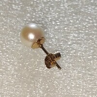 1 Saltwater pearl 9k (375) gold earrings