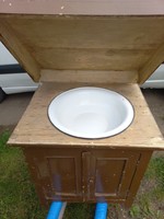 Kis fenyő mosdószekrény