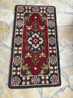 Retro suba hand-knotted? A wall protector that is ideal as a carpet or even as a wall protector
