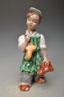 Gyöjtőknek. Rahmer Mária szignóval  cipész inas kerámia figura, ritka kötény dekorral. 24 cm magas