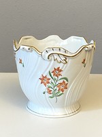 Painted Herend porcelain flower pot with gilded wavy edges and ribbed sides