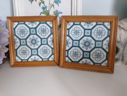 2 Pieces of framed old white-blue pattern tiles, 19x19 cm, looks very nice with copper objects