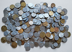 368 mixed Hungarian coins, Kádár era. Mixed forints and pennies
