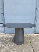 Moooi étkezőasztal Marcel Wanders