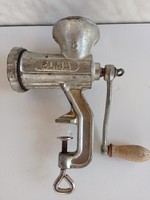 Régi öntött vas húsdaráló 8-as méret