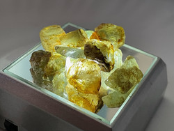 Aquamarine  -  11pcs stones-    suitable for jewelry making   - rough - 112ct