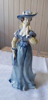Német Lippelsdorf hölgy legyezővel, kalapban,  porcelán szobor