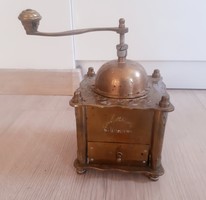 Réz Konyhai Adria Kávédaráló