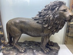Bronzirozott nagy oroszlán szobor