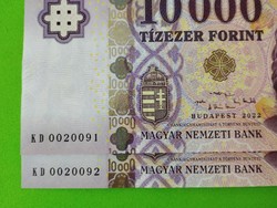 Különleges számjegyű sorszámkövető 10.000 ft bankjegy