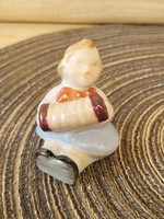 Aquincumi harmonikás kislány