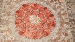 Antik régi selyem matyó terítő ritka szín nagy méret 67 cm x 59 cm + 15 cm rojt