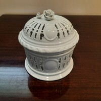 Fehér Herendi porcelán áttört kekszkartó, bonbonier