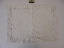 Fehér madeira párnahuzat