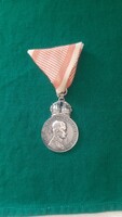 IV. Károly ezüst Signum Laudis