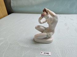T1745 Aquincum zöld törölközős fésülködő akt