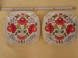 Hamutál 732 HOLLÓHÁZA Hollóházi porcelán hamutartó 2db egyben 17x17cm retro kalocsai mintás