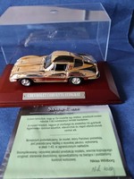 Limitált kiadású ezüstözött Chevrolet Corvette Stingray