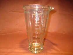 Vastag falú üveg mérőpohár