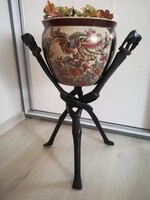 Ébenfából készült, elefántos faragott virágtartó 50 cm magas