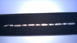Ezüst karkötő-karlánc dekoratív vésett elemekkel 18 cm, 925-os sterling ezüst