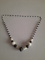 Retro fekete-fehér üveg díszes nyaklánc, csat nélkül, bizsu