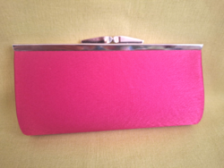 Rózsaszín pénztárca, nesszeszer