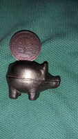 Régi réz német NSZK apró szerencse malac, MINI SZOBROCSKA PERSELYKE DÍSZ a képek szerint